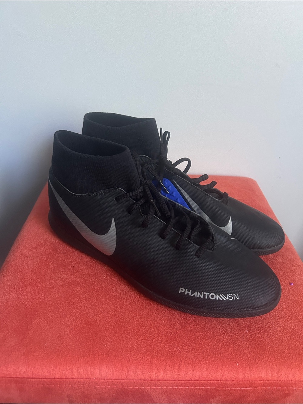 Nike Men’s Black Phantom Vision with Silver Swoosh